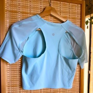 NWOT LULULEMON Baby Blue Crop Top 🩵